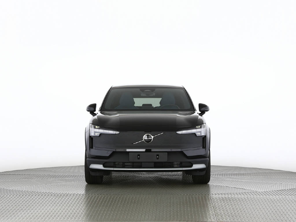 VOLVO EX 30 Cross Country P8 Ultra AWD-image-23