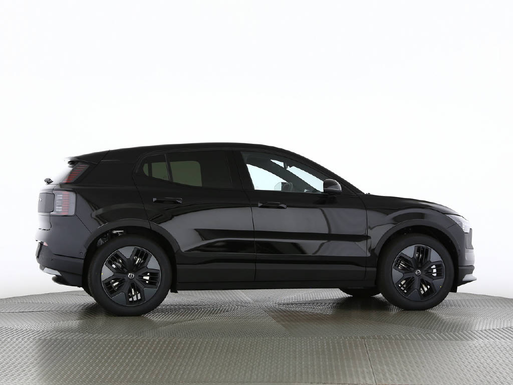 VOLVO EX 30 Cross Country P8 Ultra AWD-image-16