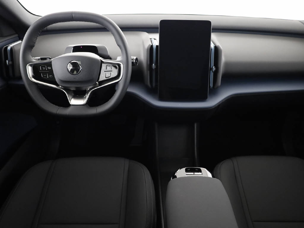 VOLVO EX 30 Cross Country P8 Ultra AWD-image-3