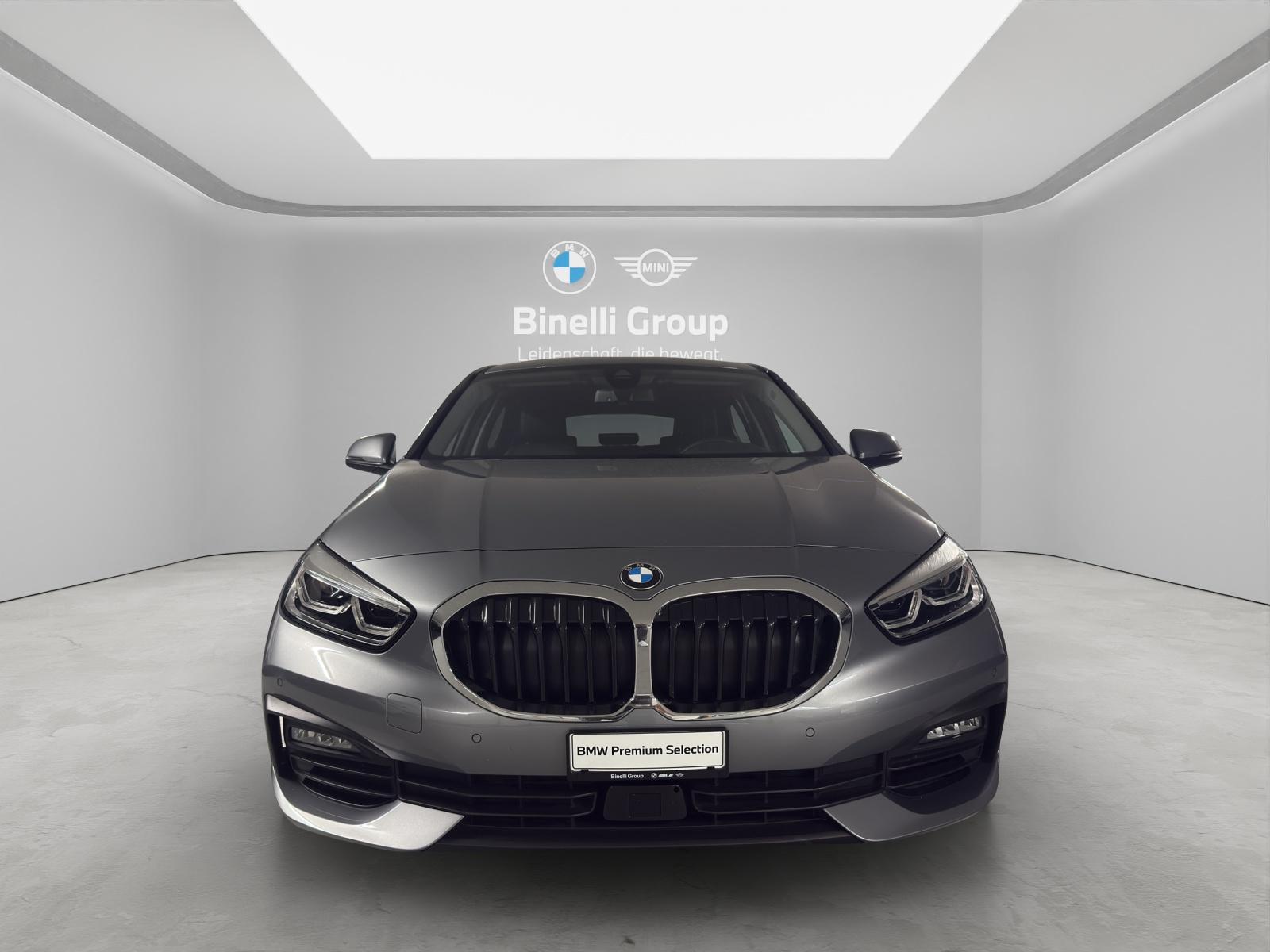 BMW 120i-image-1