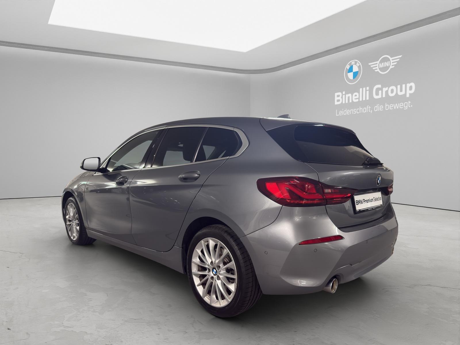 BMW 120i-image-13