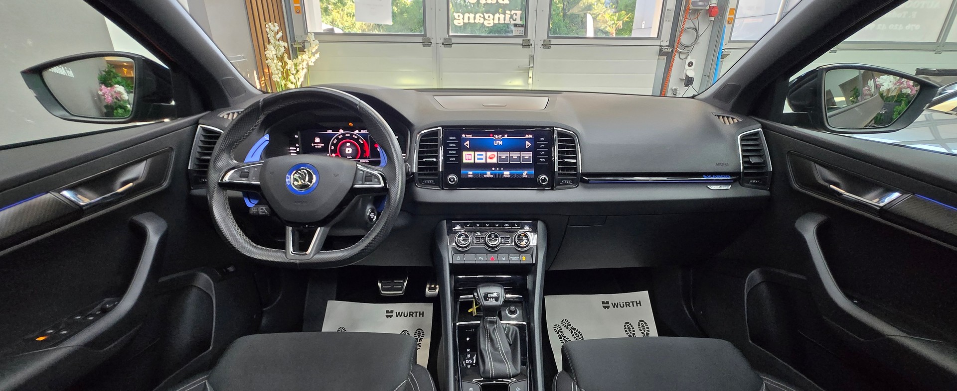 SKODA Karoq 2.0 TSI SportLine 4x4 DSG-image-28