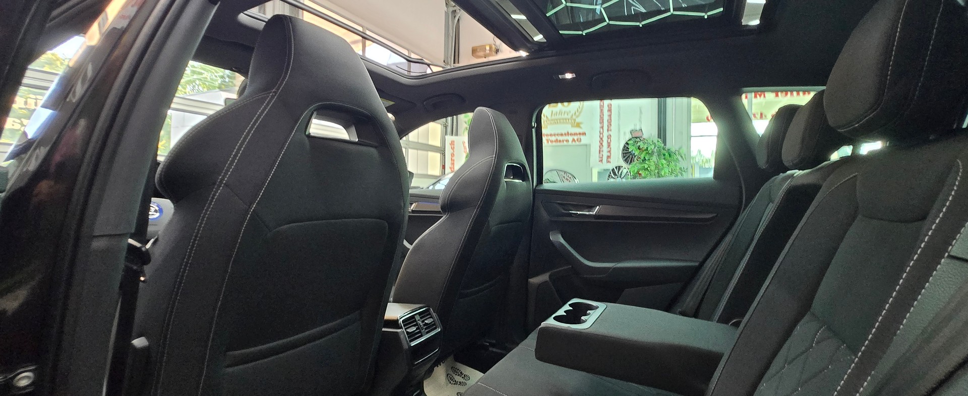SKODA Karoq 2.0 TSI SportLine 4x4 DSG-image-12