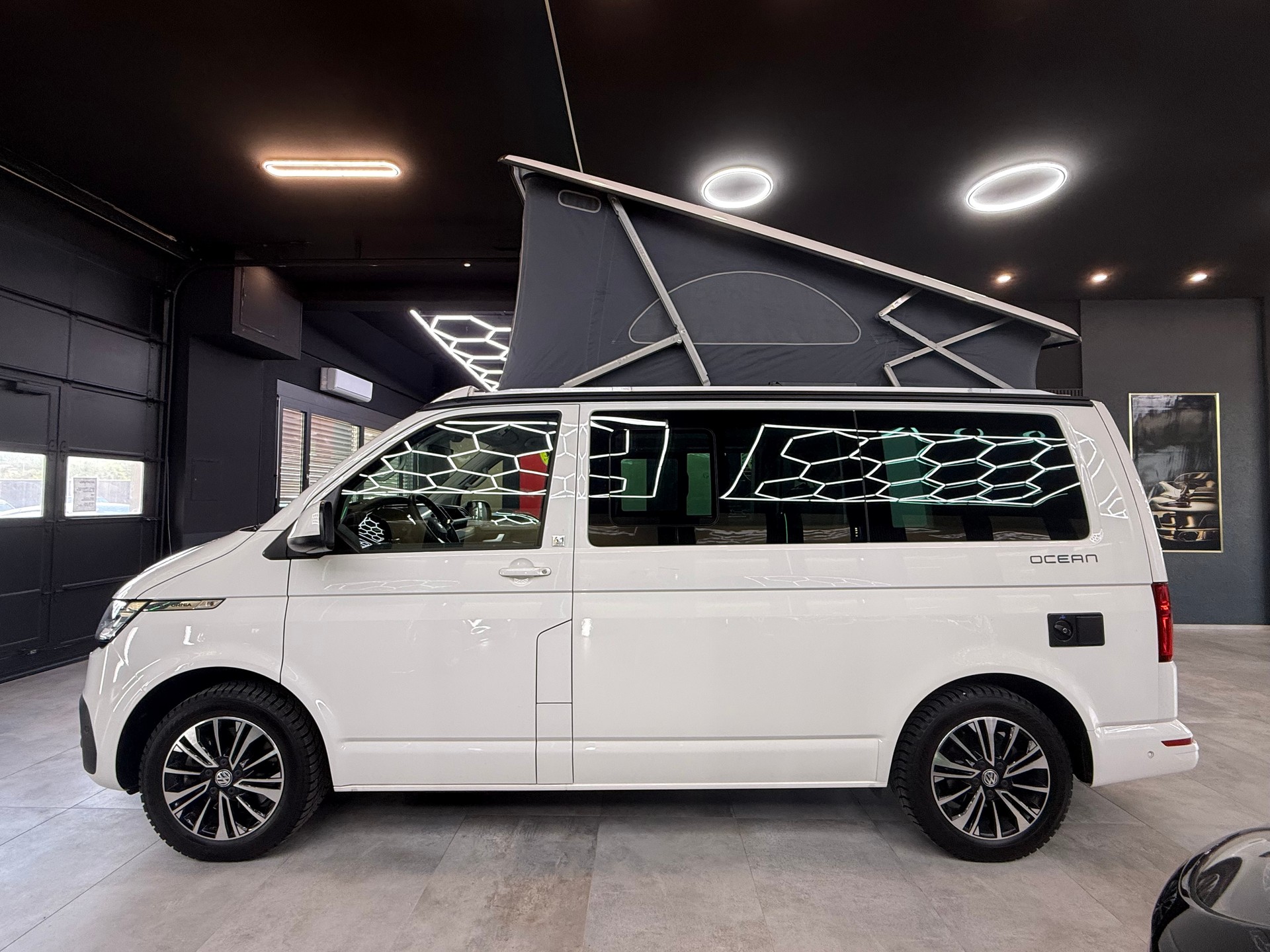 VW T6.1 California 2.0 Bi-TDI Ocean Liberty 4Motion DSG-image-7