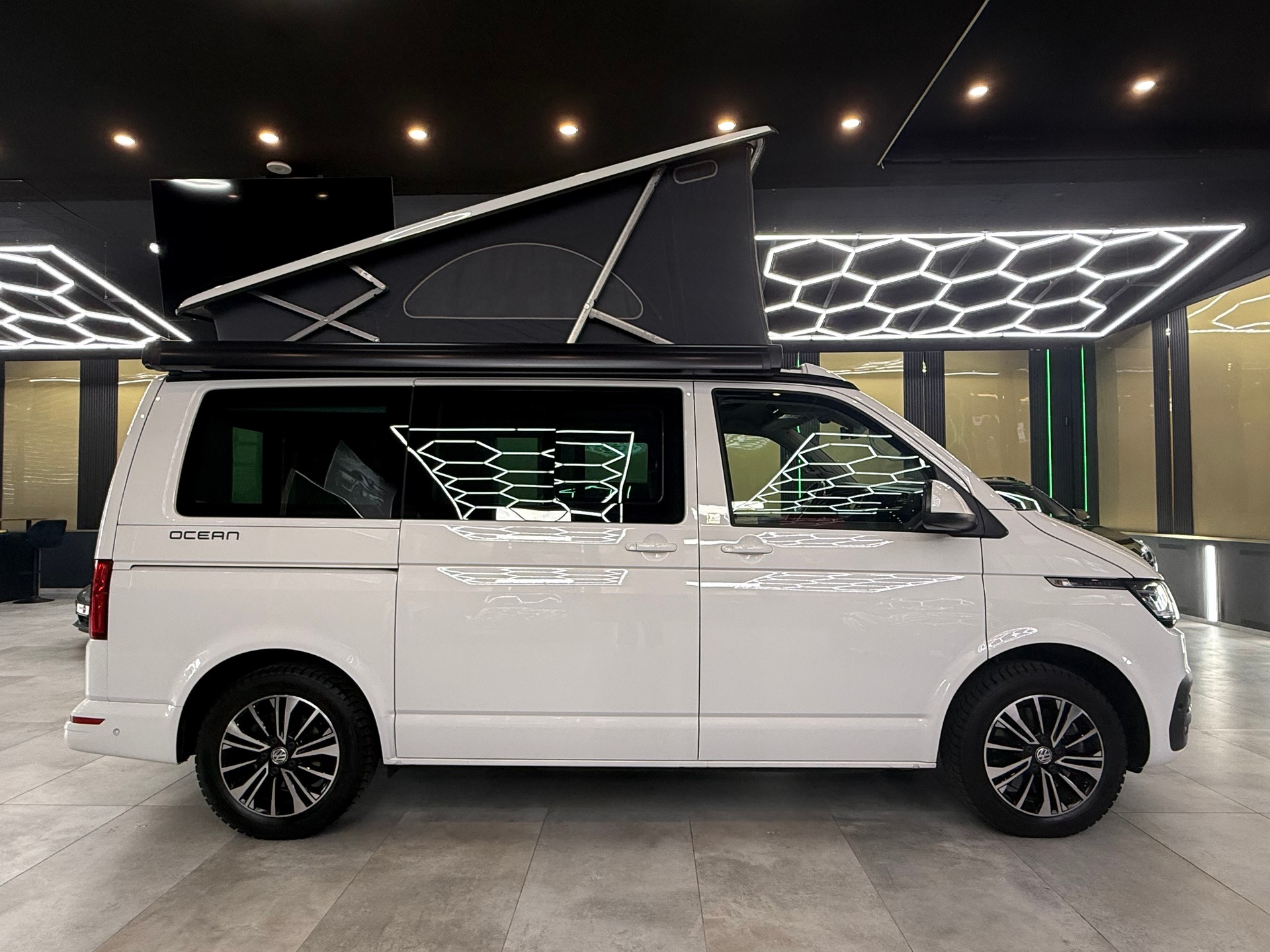 VW T6.1 California 2.0 Bi-TDI Ocean Liberty 4Motion DSG-image-3