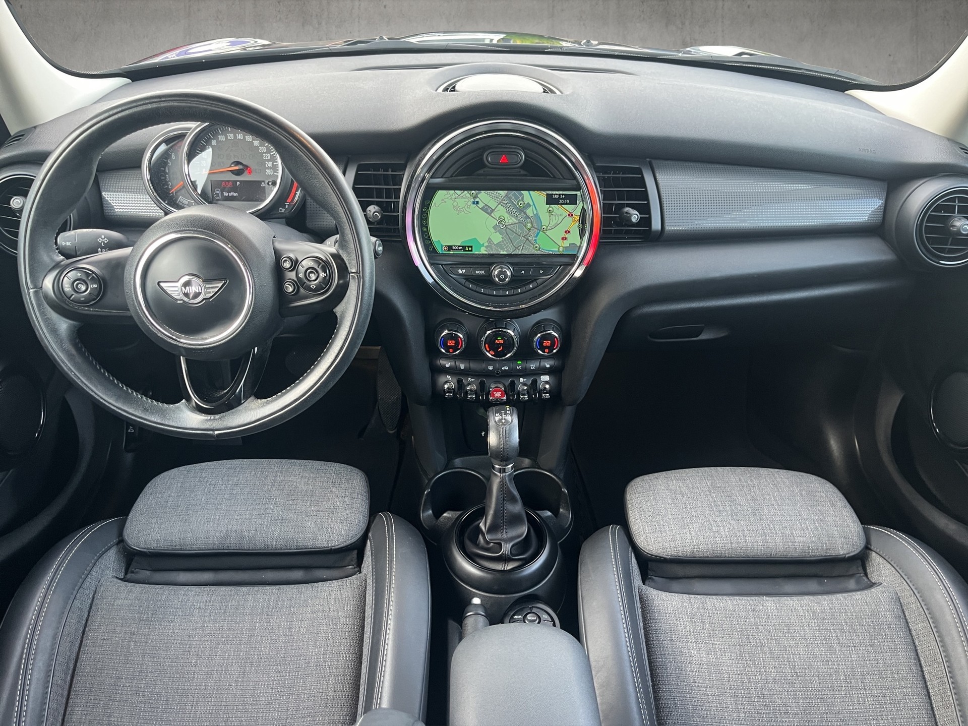 MINI Cooper Steptronic-image-8