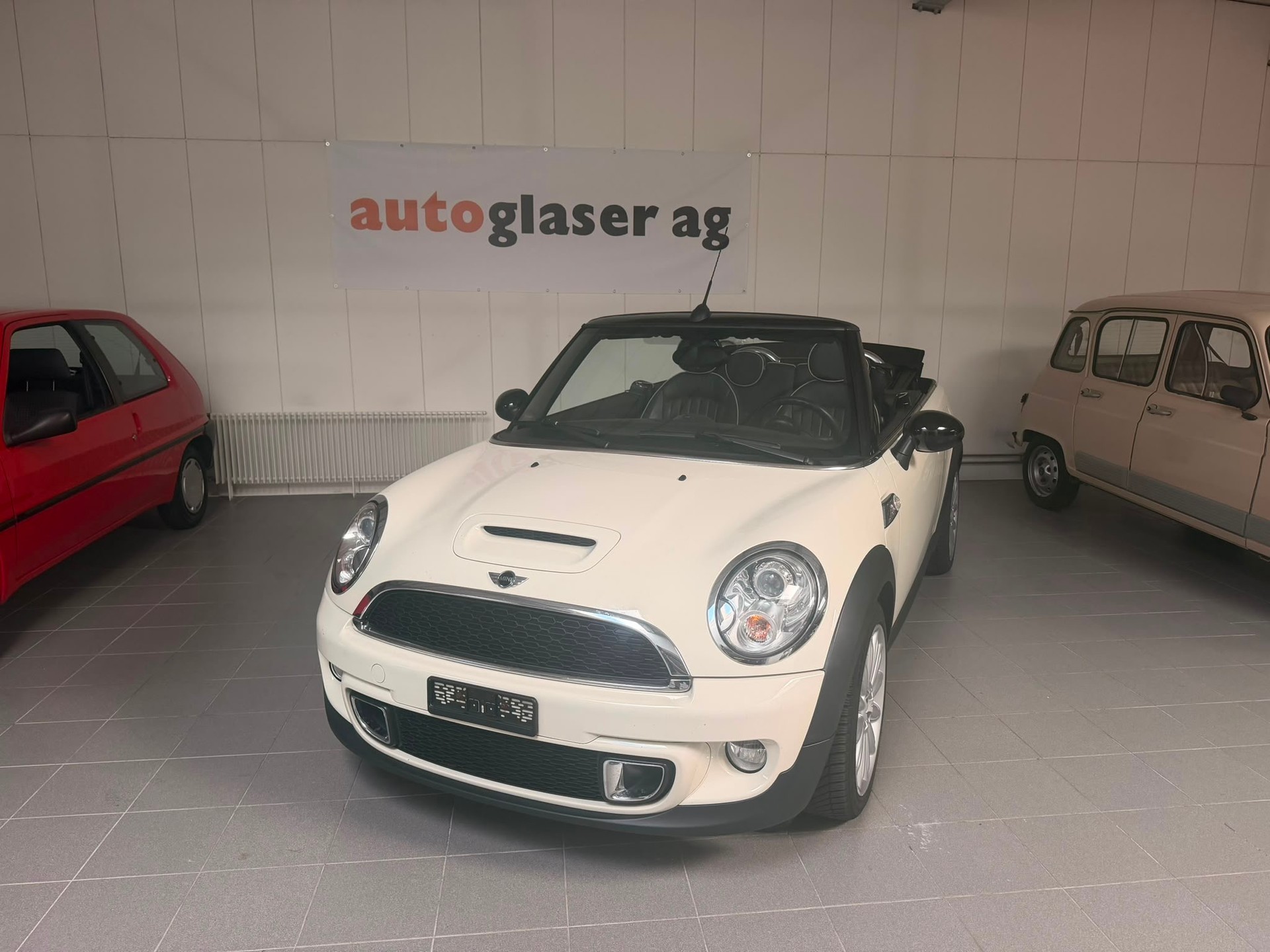 MINI Cooper S Cabriolet-image-0