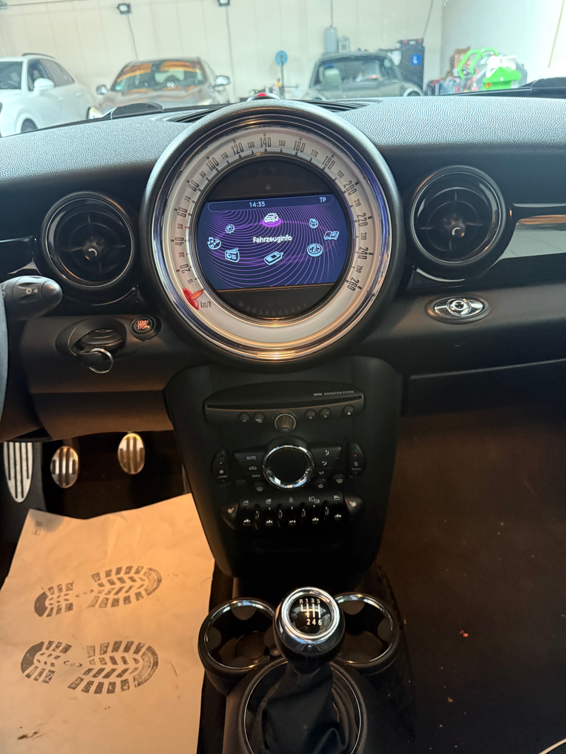 MINI Cooper S Cabriolet-image-13