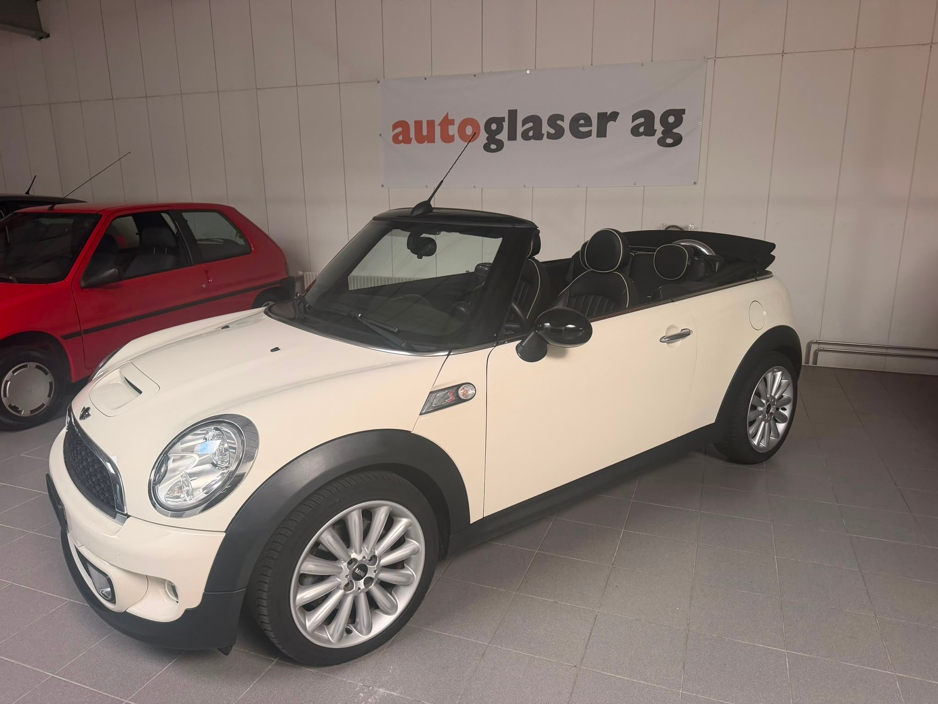 MINI Cooper S Cabriolet-image-5