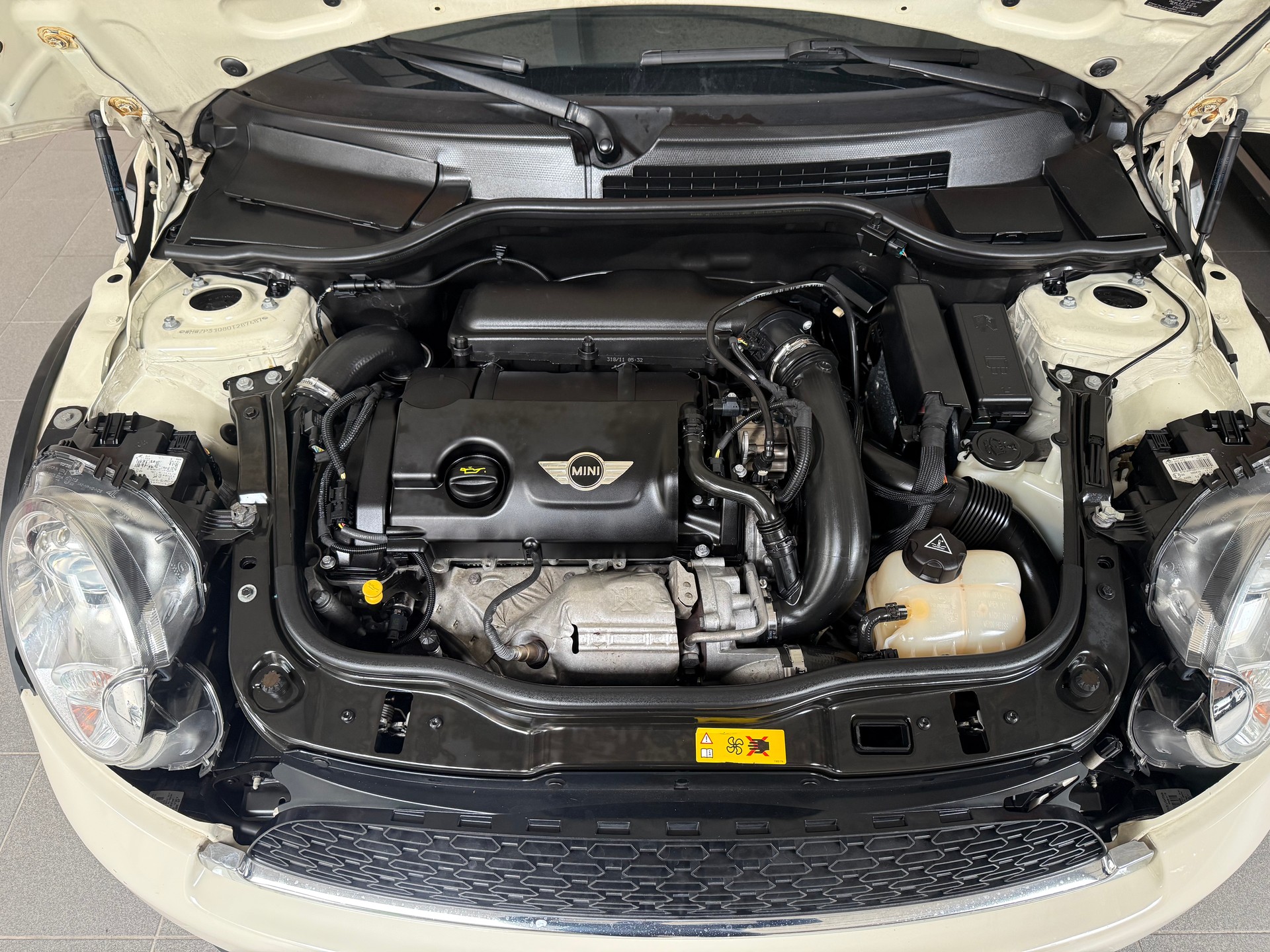 MINI Cooper S Cabriolet-image-15