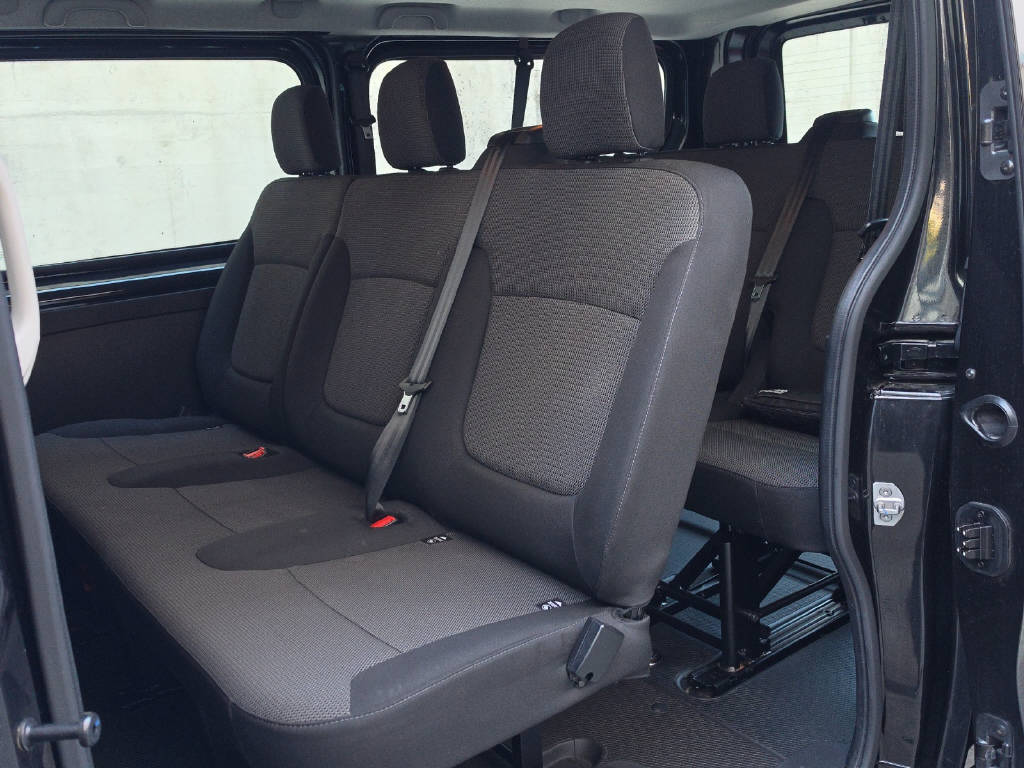RENAULT Trafic Grand Passenger 2.0 dCi Blue 150 evolution-image-6