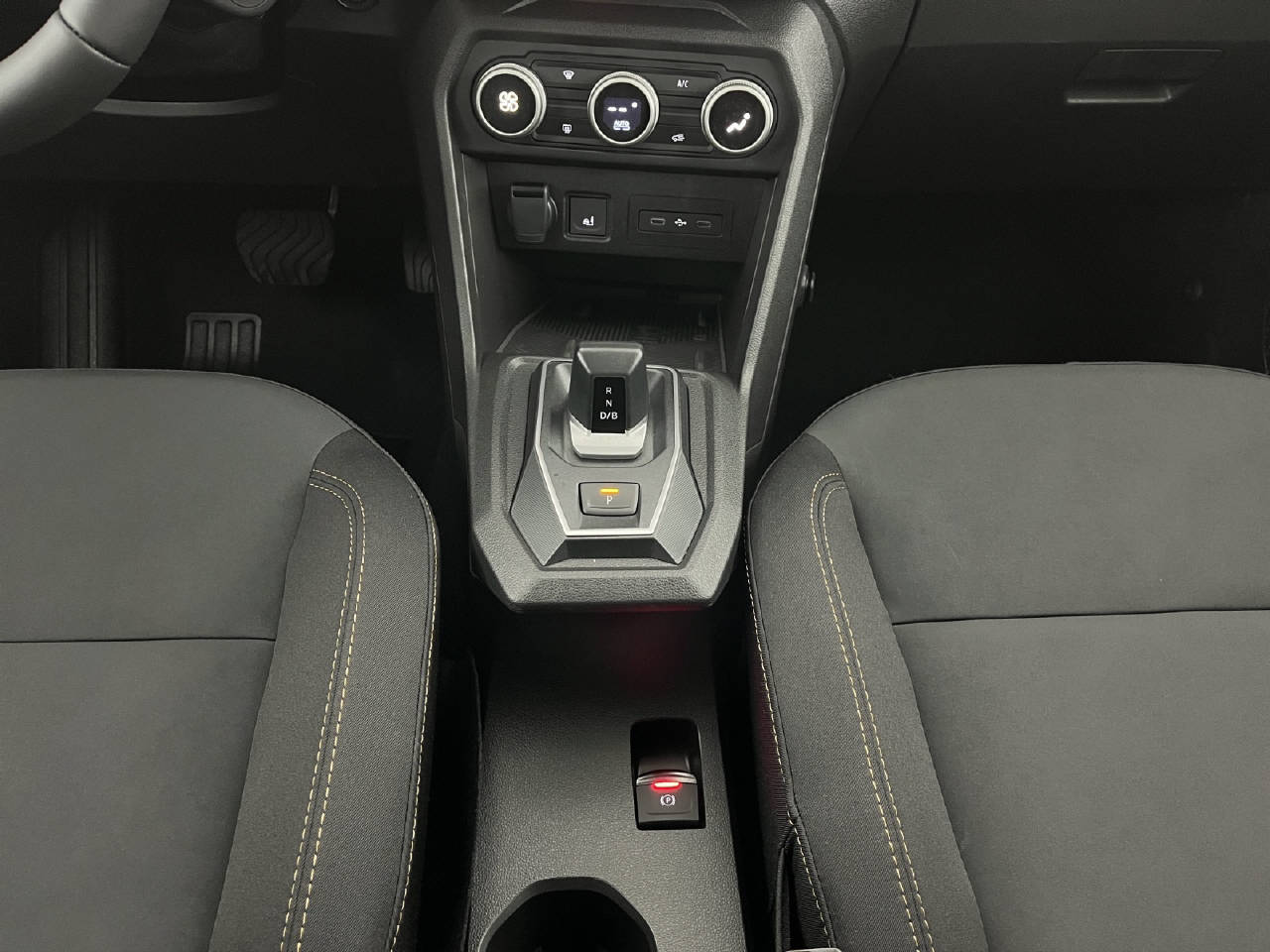 DACIA Jogger 1.8 Hybrid Extreme-image-13