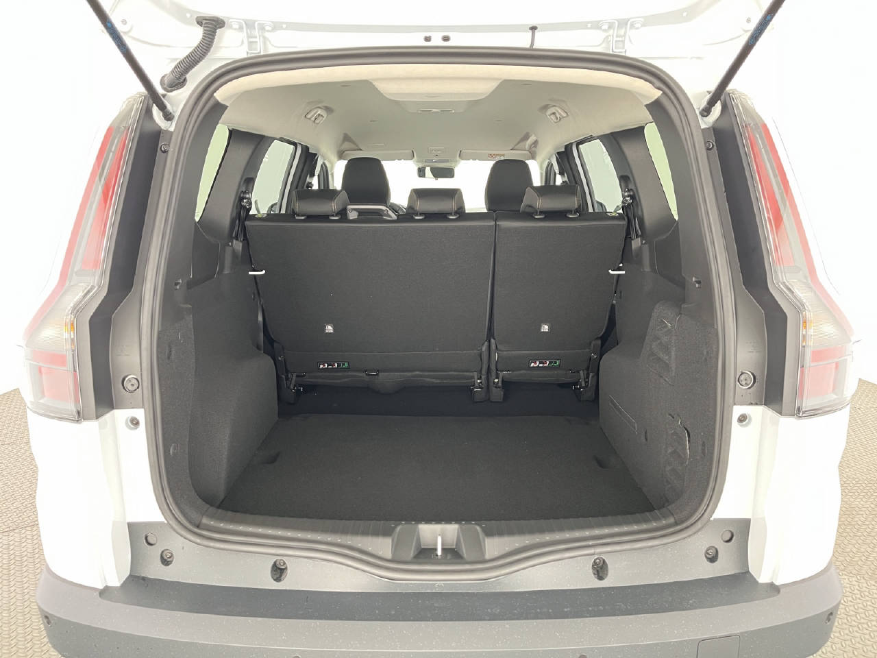 DACIA Jogger 1.8 Hybrid Extreme-image-17