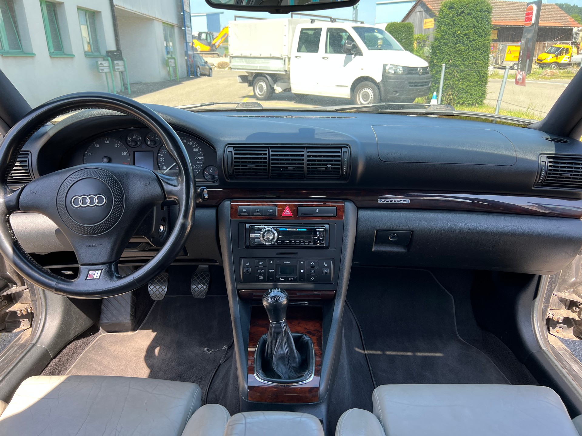 AUDI S4 Avant quattro-image-7