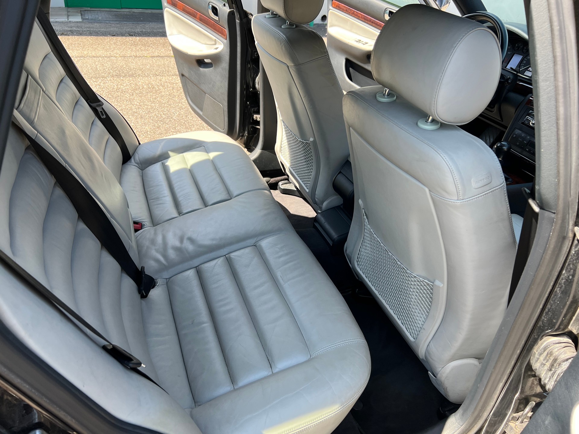 AUDI S4 Avant quattro-image-6