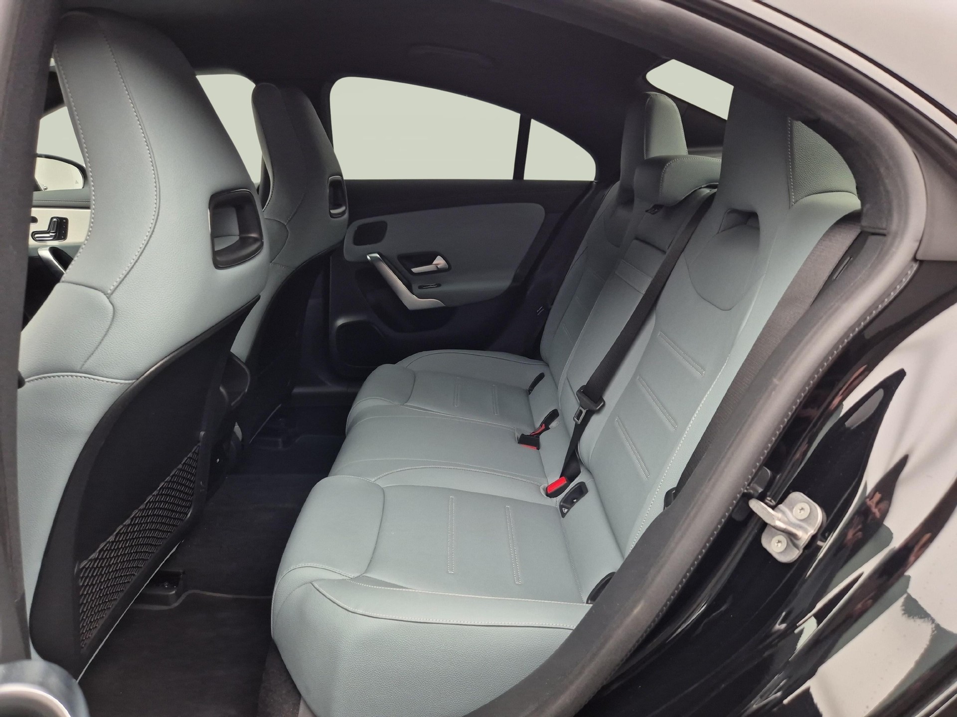 MERCEDES-BENZ CLA 35 AMG 4matic-image-3