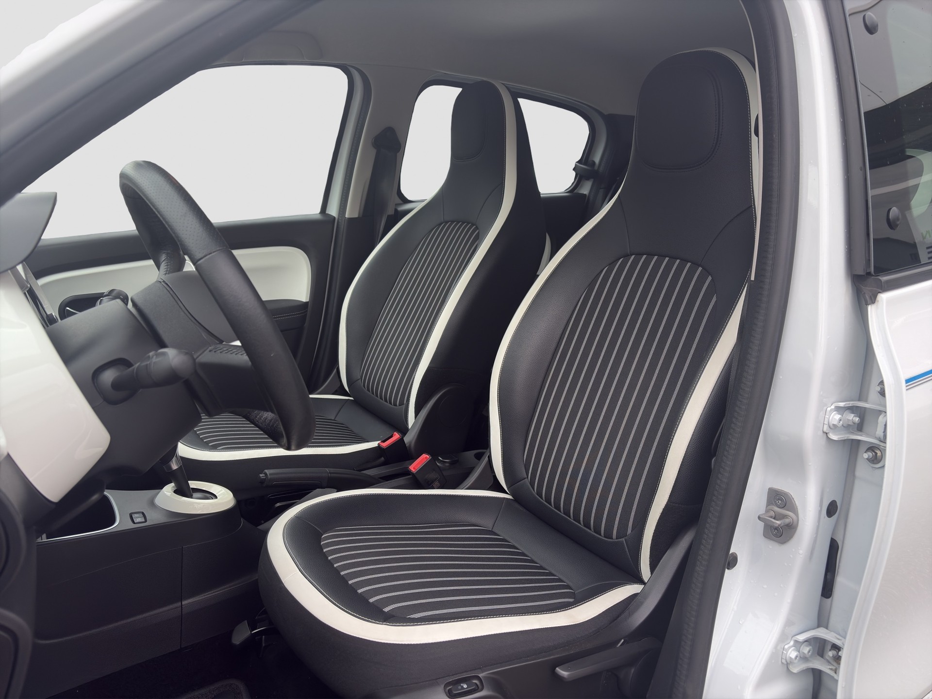 RENAULT Twingo Electric Intens-image-7