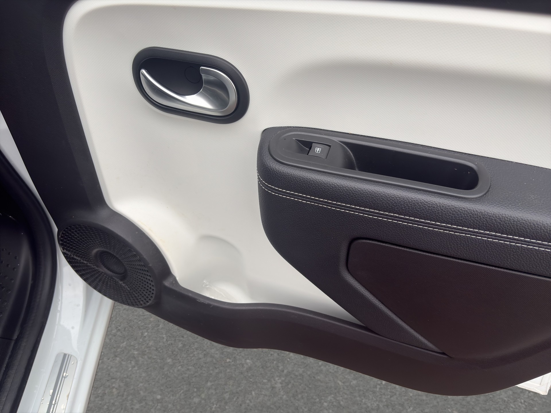 RENAULT Twingo Electric Intens-image-14