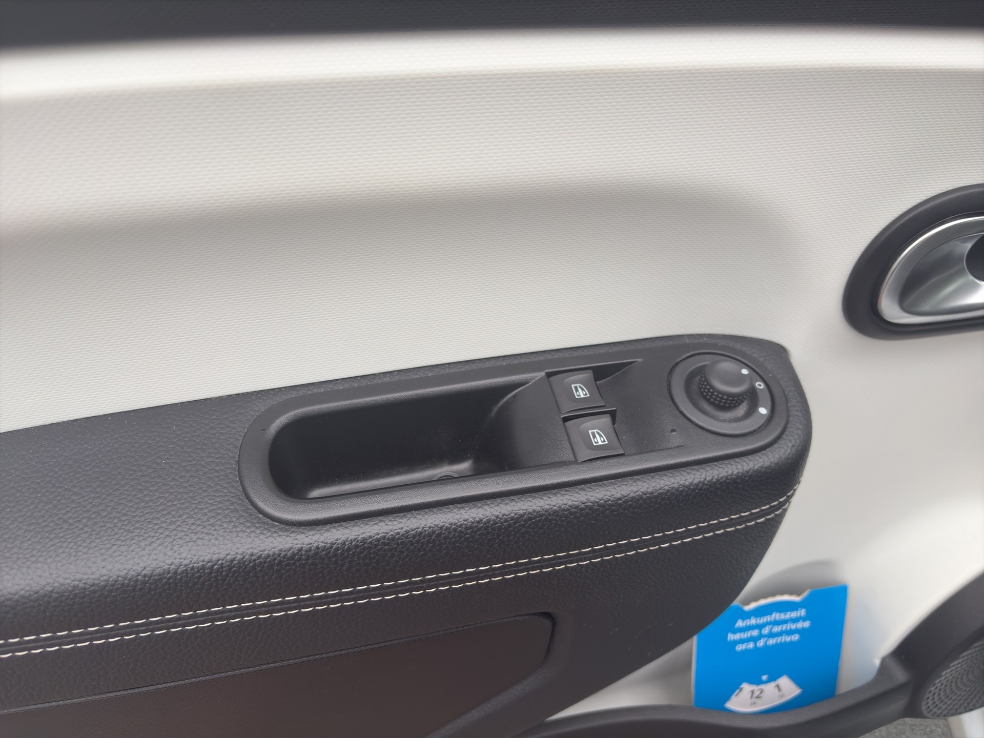 RENAULT Twingo Electric Intens-image-9