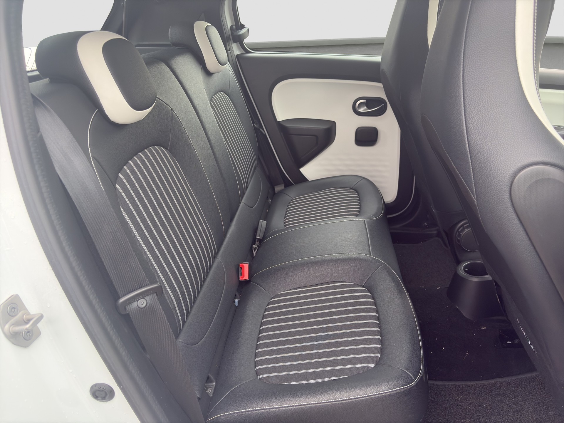 RENAULT Twingo Electric Intens-image-18