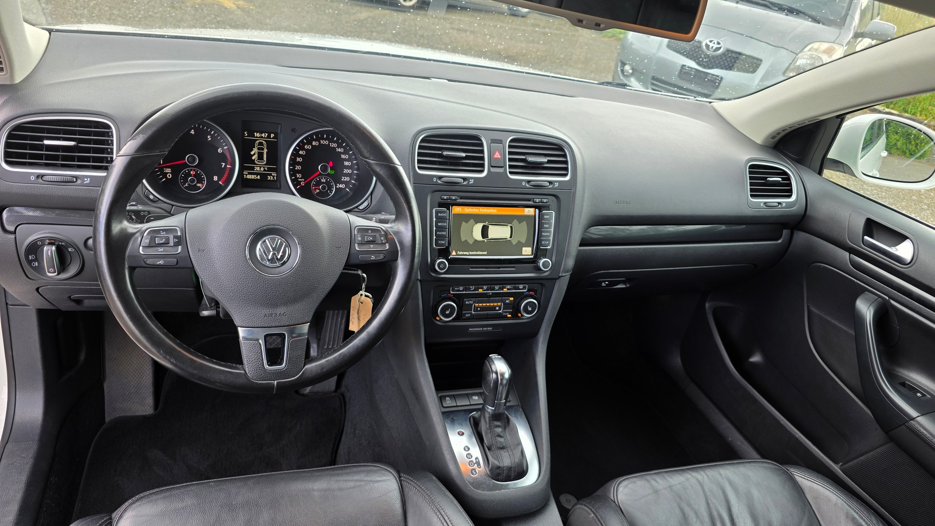 VW Golf Variant 1.4 TSI Highline DSG-image-6
