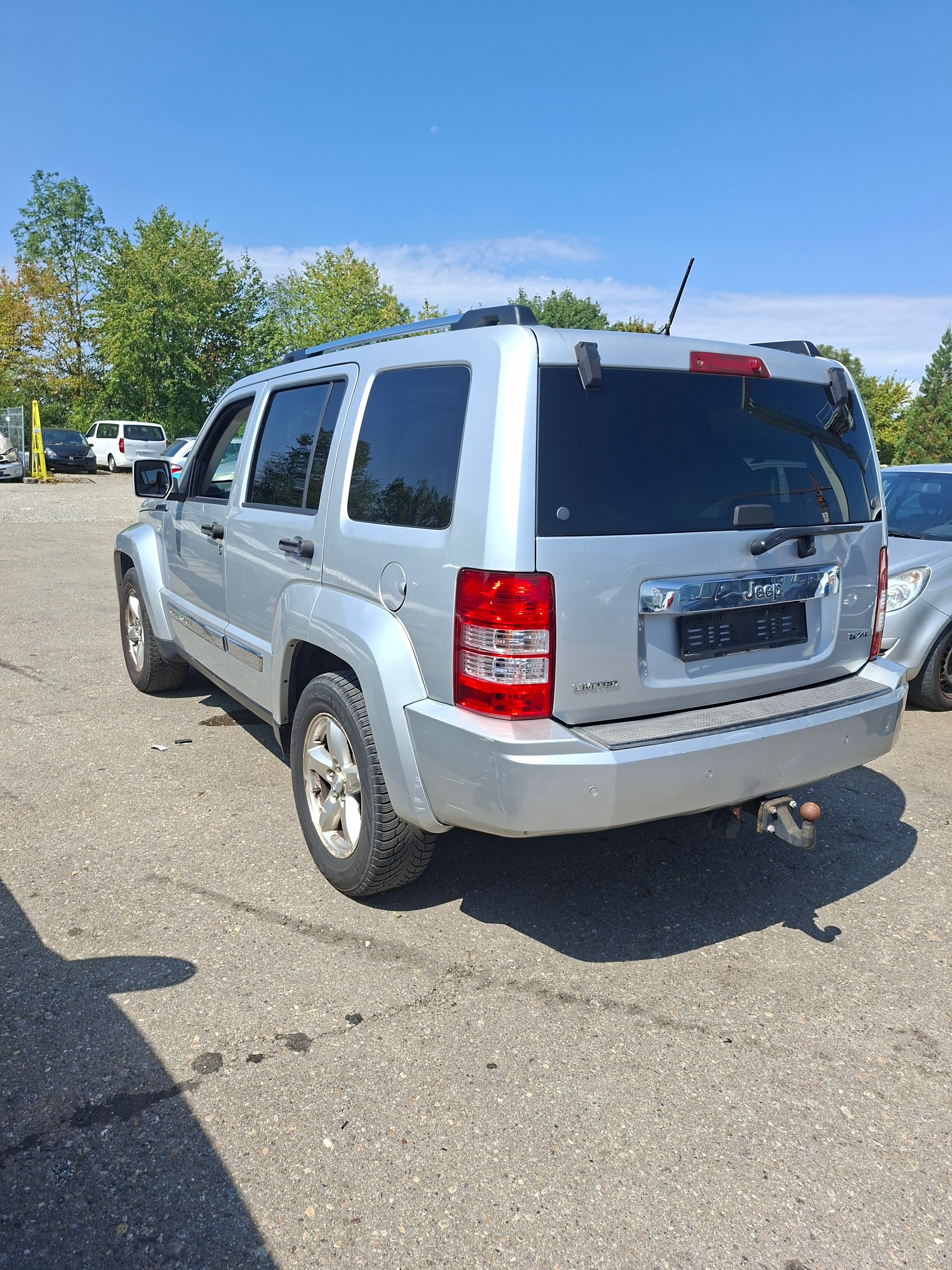JEEP Cherokee 3.7 V6 Limited Automatic-image-1