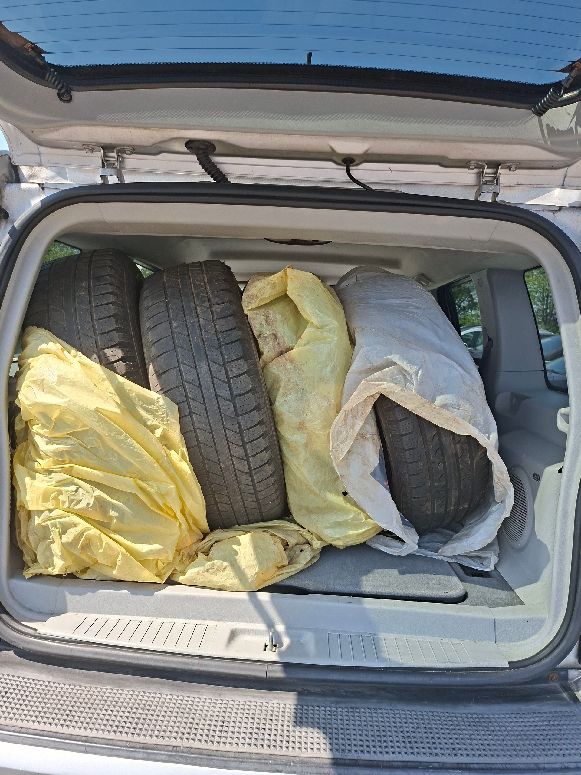 JEEP Cherokee 3.7 V6 Limited Automatic-image-3