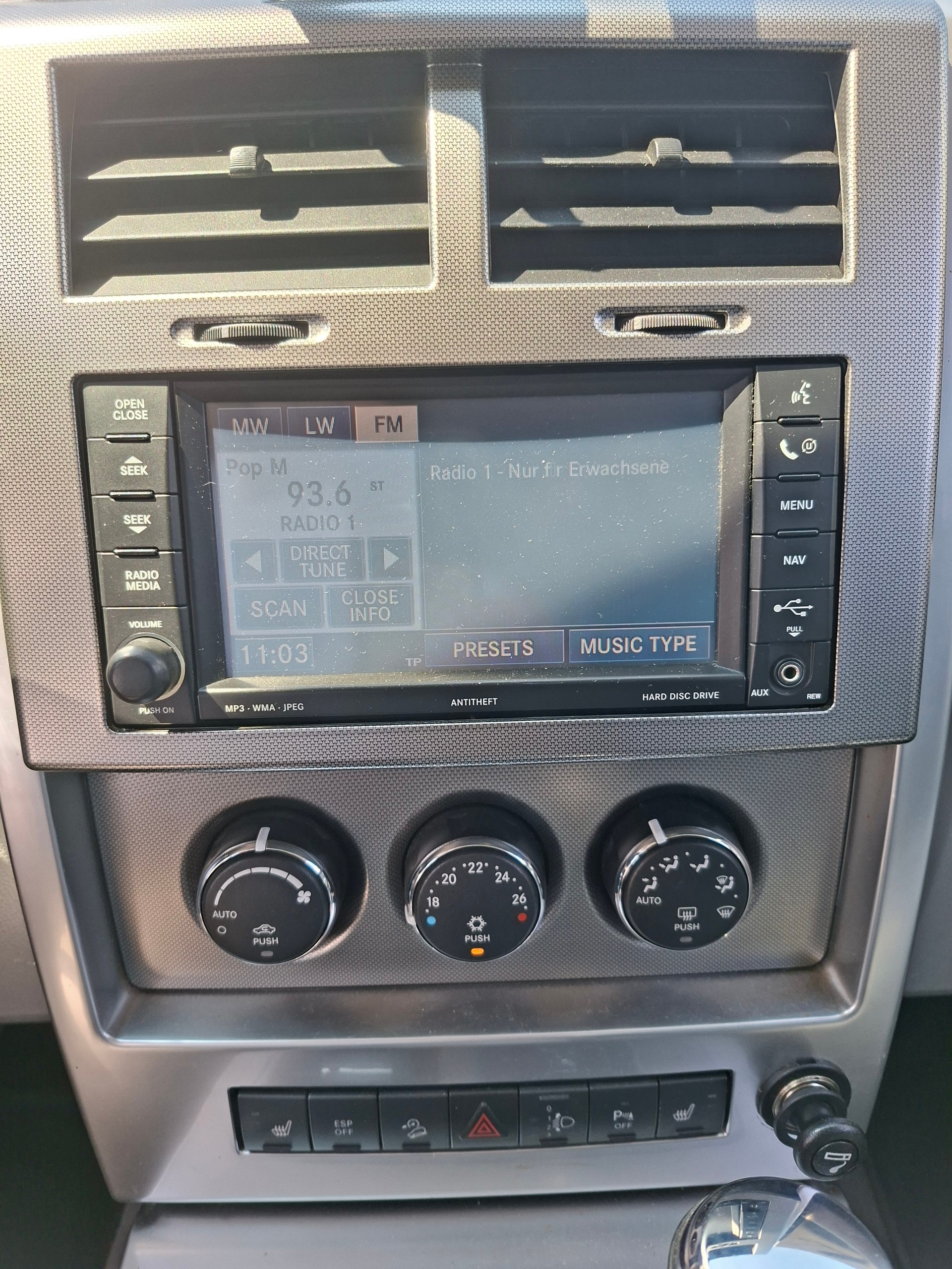 JEEP Cherokee 3.7 V6 Limited Automatic-image-11