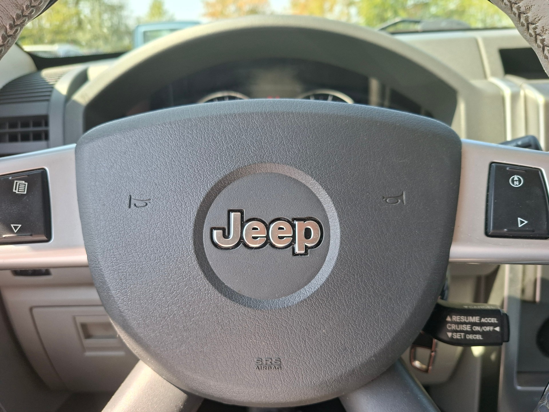 JEEP Cherokee 3.7 V6 Limited Automatic-image-12