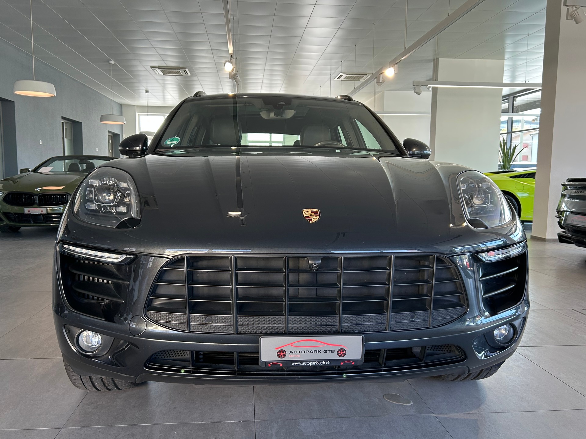 PORSCHE Macan S PDK-image-2
