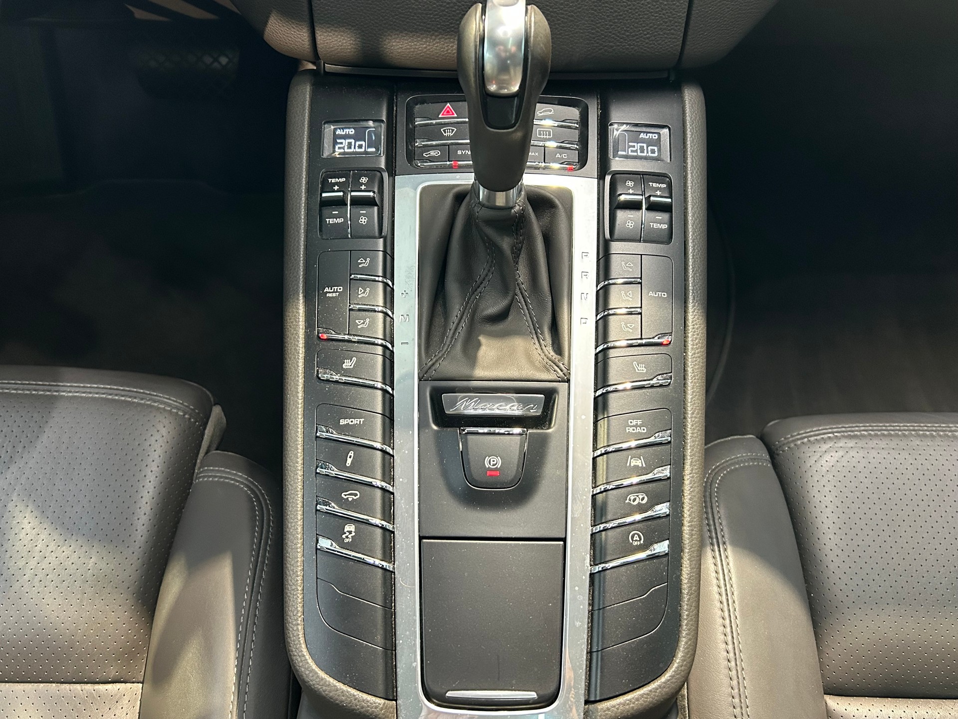 PORSCHE Macan S PDK-image-22