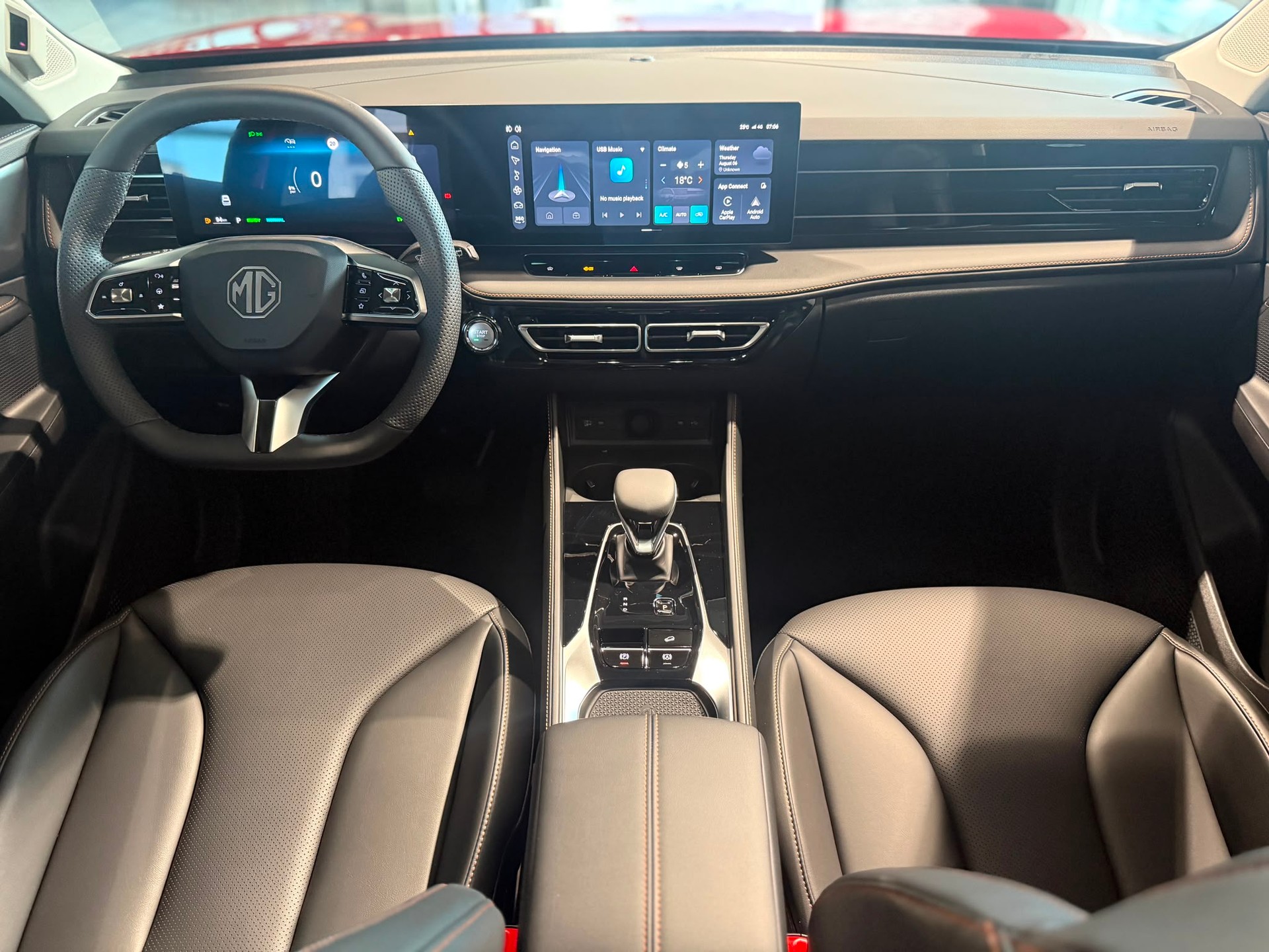 MG HS 1.5 T HEV Luxury-image-12