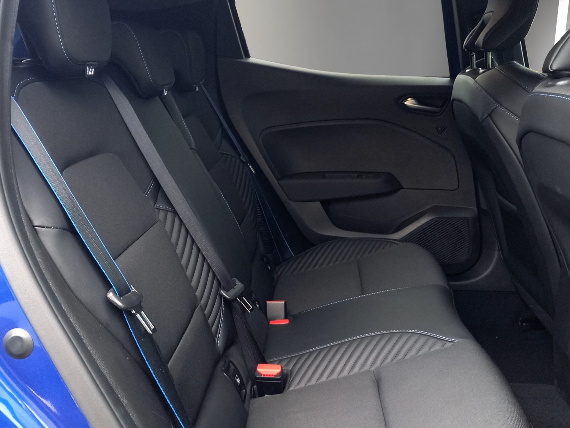 RENAULT Clio 1.6 E-Tech esprit Alpine-image-14