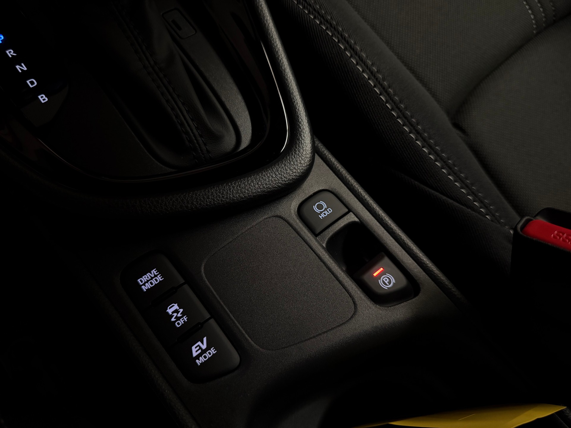 TOYOTA Yaris 1.5 Trend e-CVT-image-20