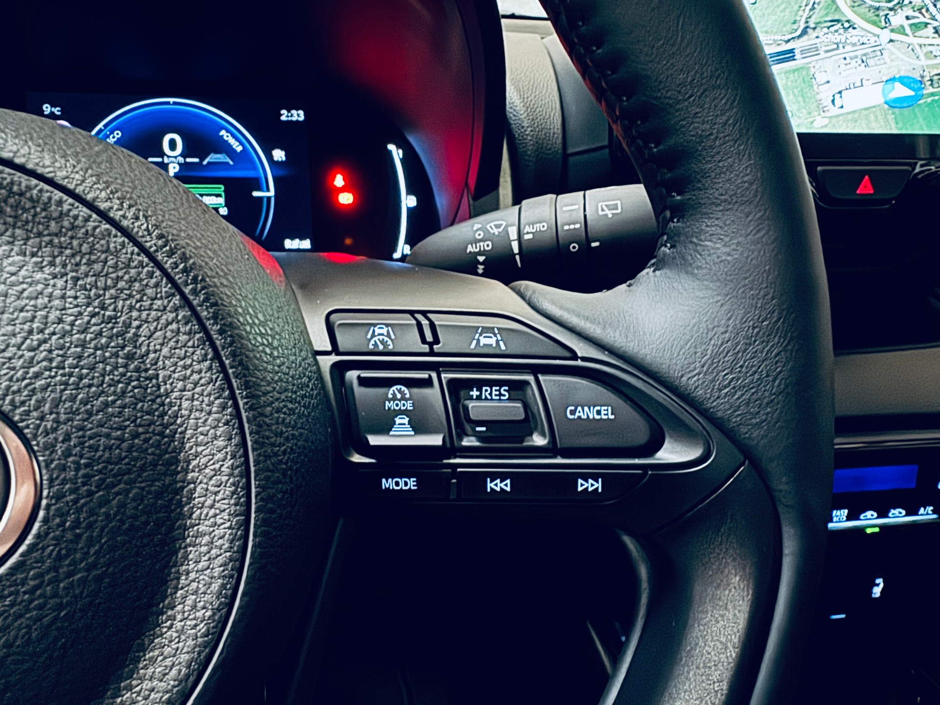 TOYOTA Yaris 1.5 Trend e-CVT-image-23
