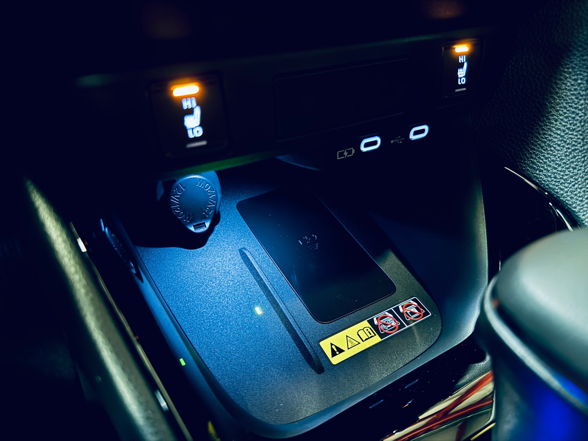 TOYOTA Yaris 1.5 Trend e-CVT-image-25