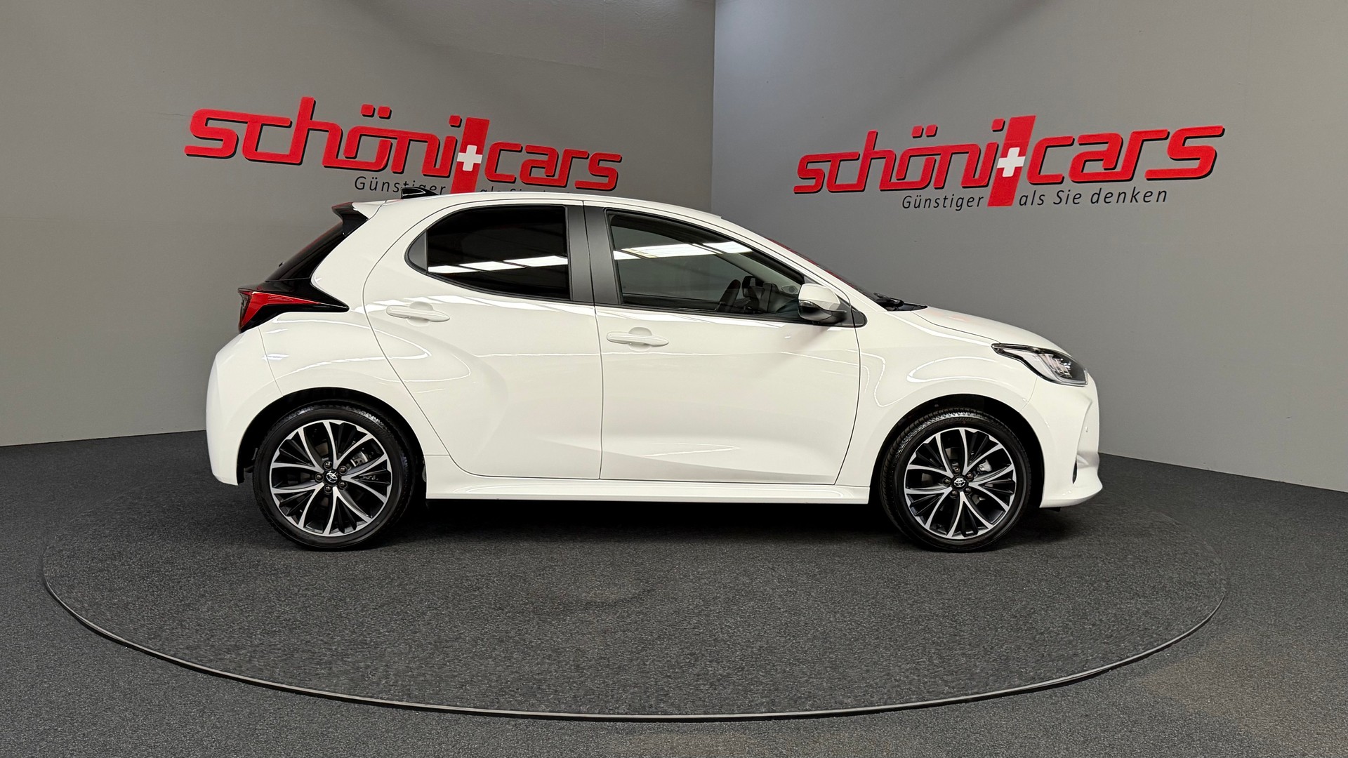 TOYOTA Yaris 1.5 Trend e-CVT-image-6