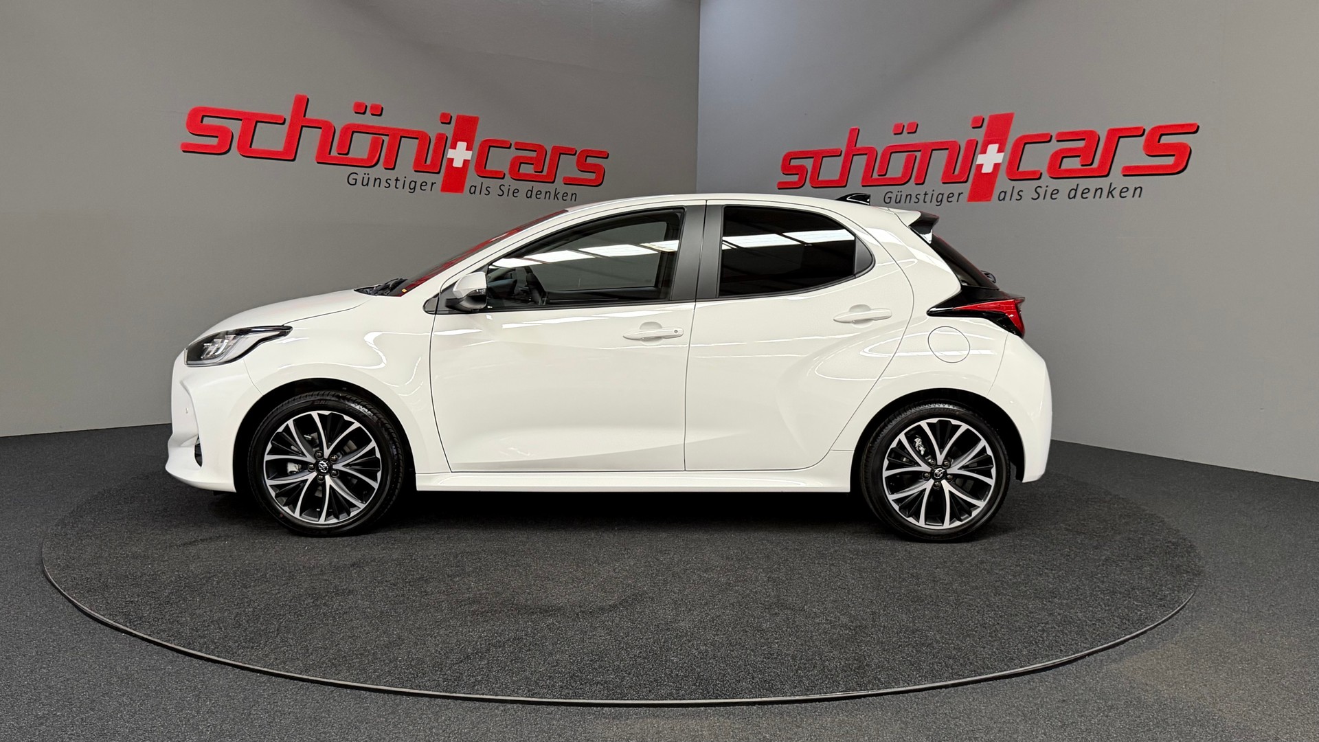 TOYOTA Yaris 1.5 Trend e-CVT-image-2