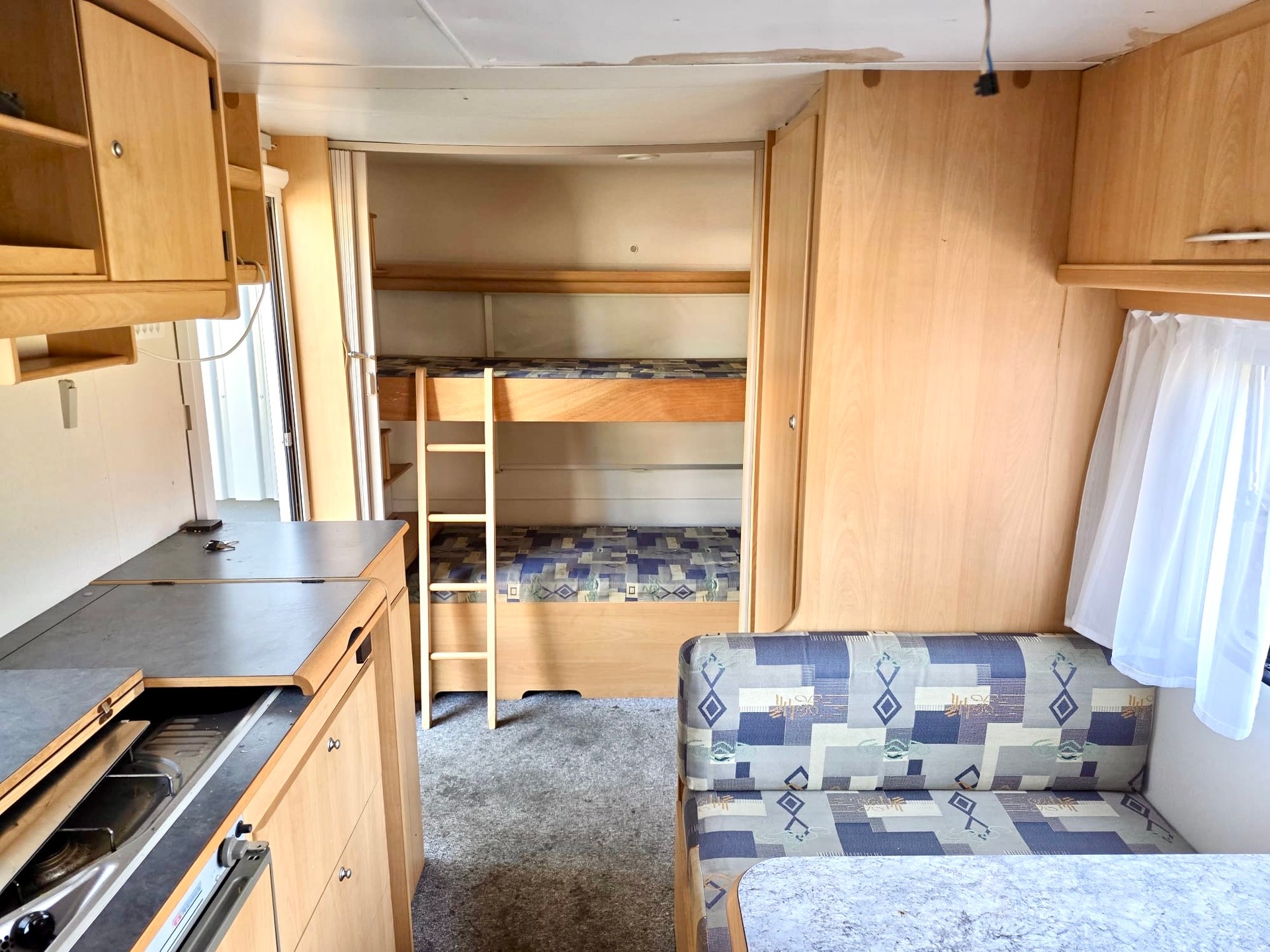 ADRIA ***ETAGENBETT, 4er Ess-Dinette & 2er Fixbett***-image-3