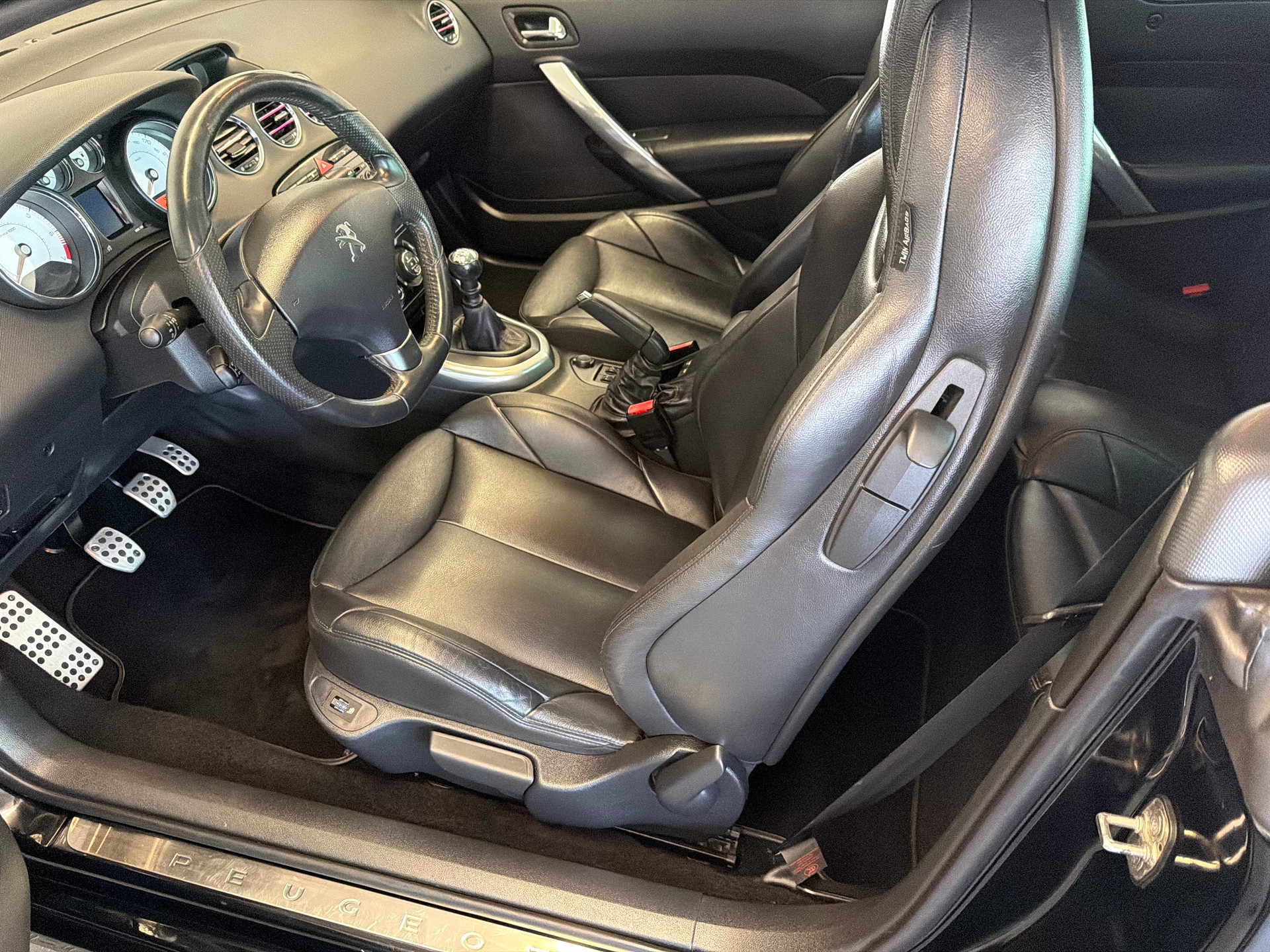 PEUGEOT 308 CC 1.6 16V Turbo Sport Pack-image-9