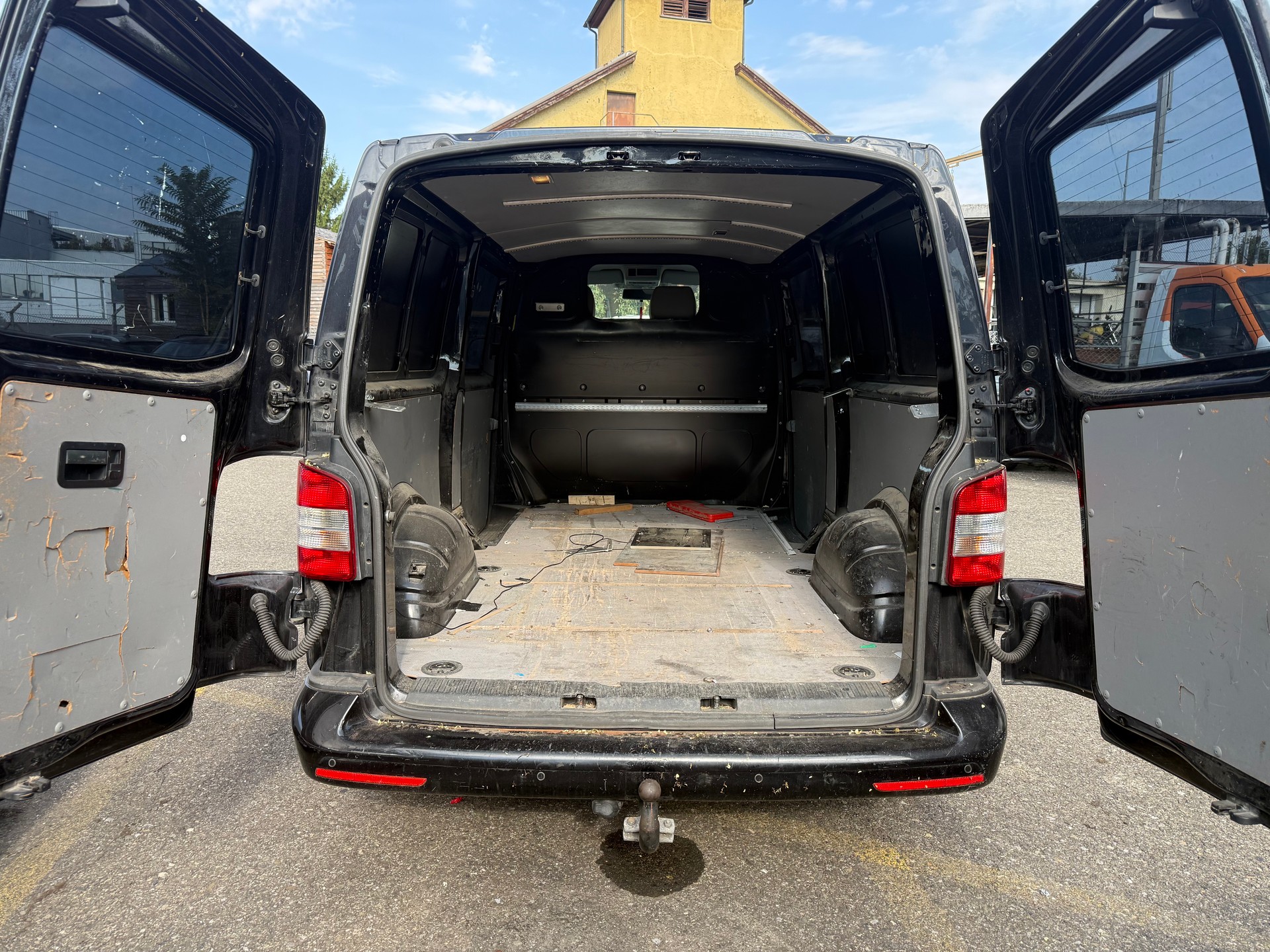 VW T5 2.0 TDI 4Motion L2-image-5