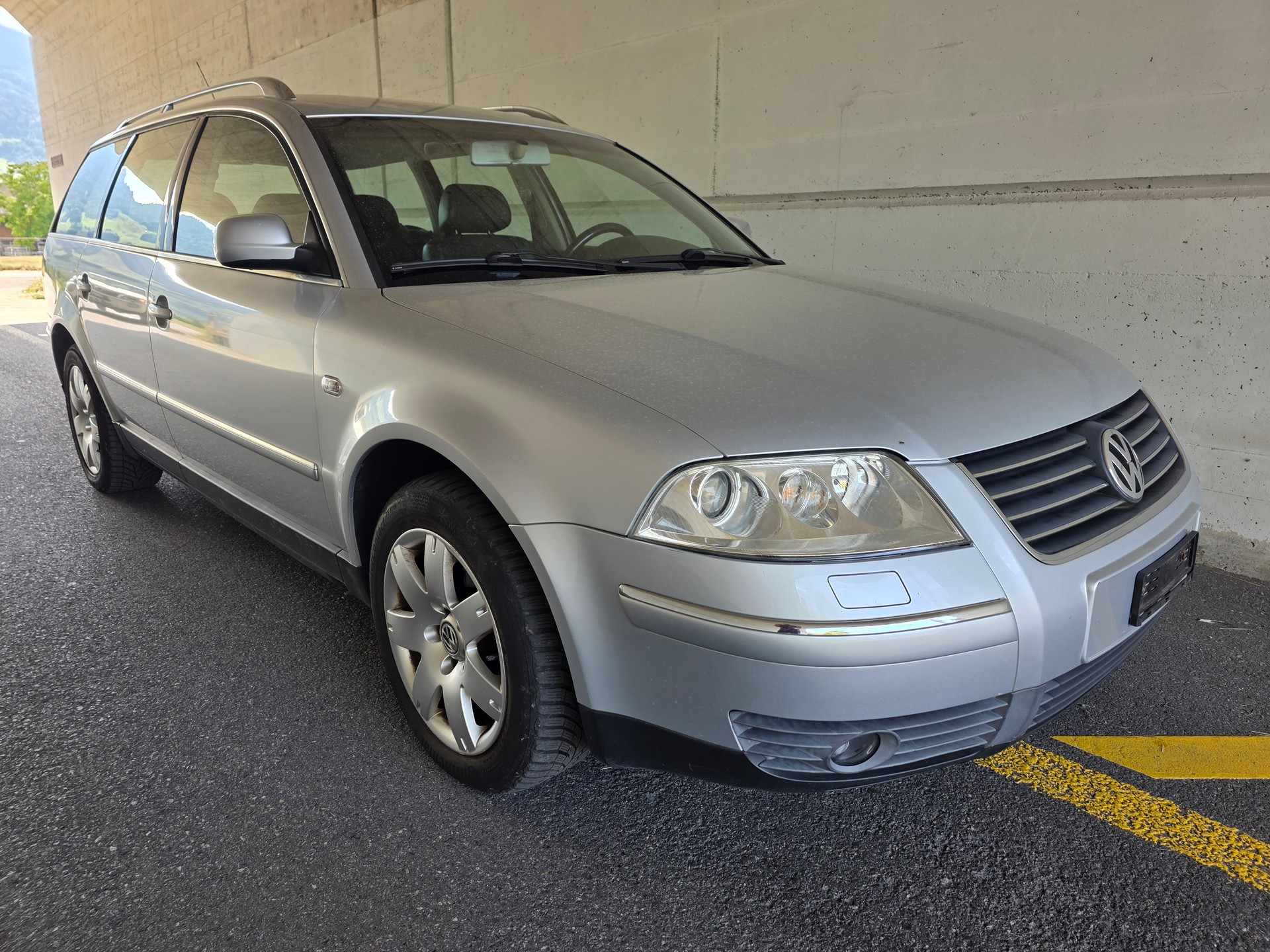VW 1.9 TDI 130 Highline-image-0