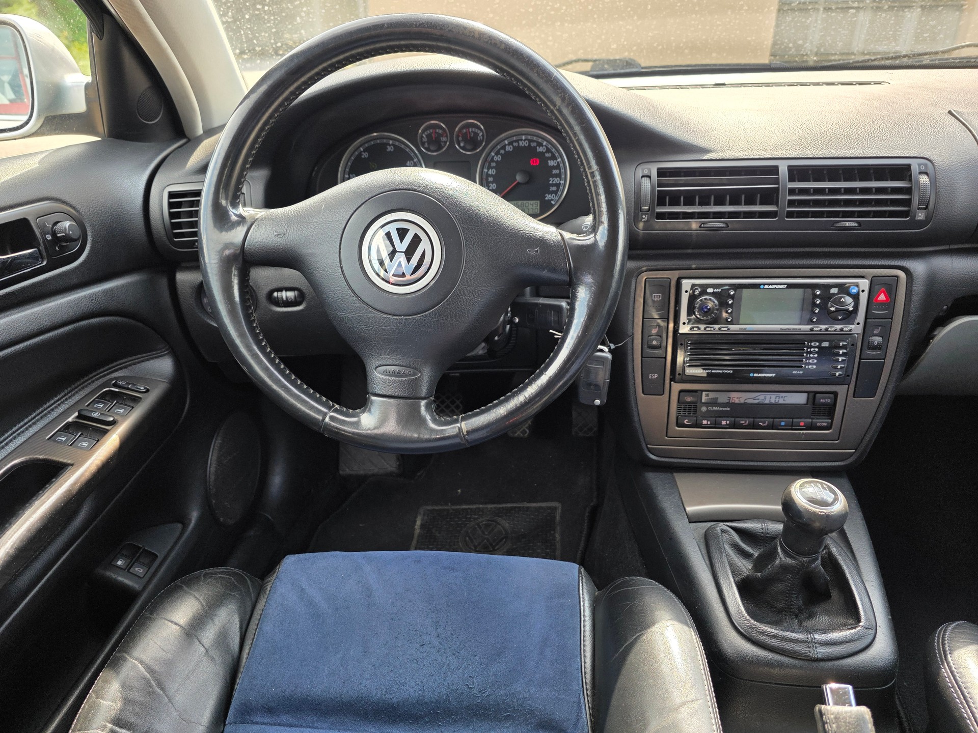 VW 1.9 TDI 130 Highline-image-4