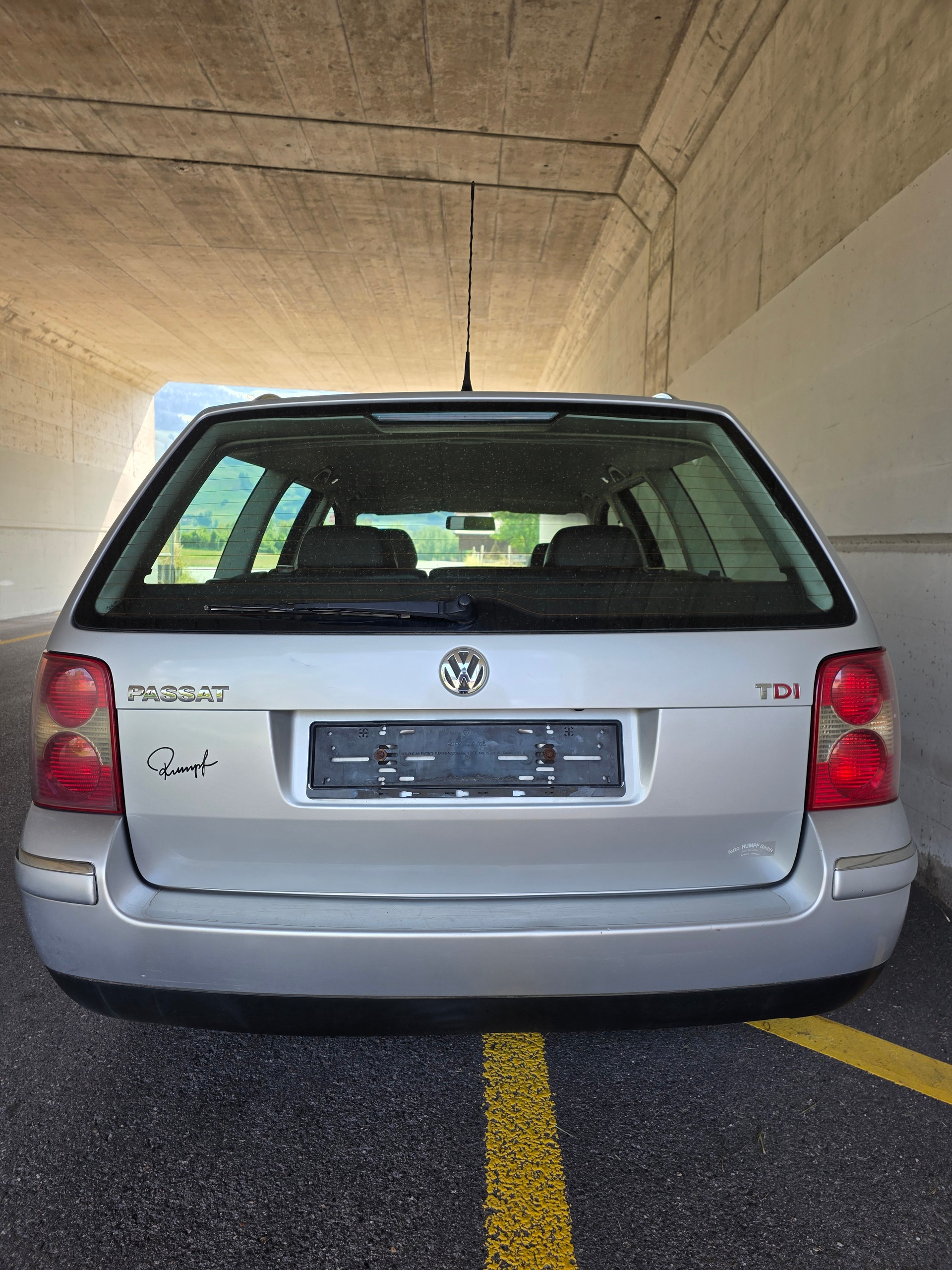 VW 1.9 TDI 130 Highline-image-3