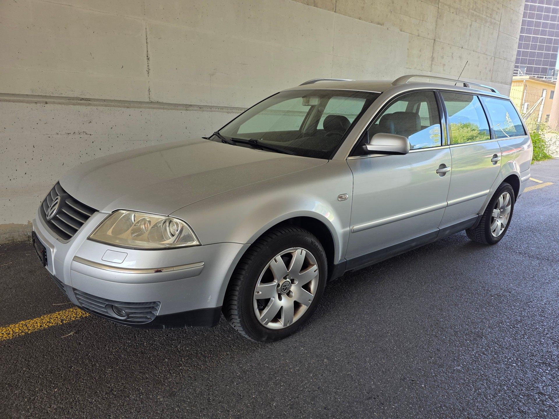 VW 1.9 TDI 130 Highline-image-1