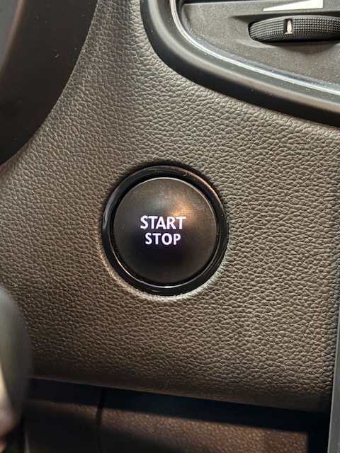 RENAULT Scénic 1.3 16V Turbo Zen EDC-image-9