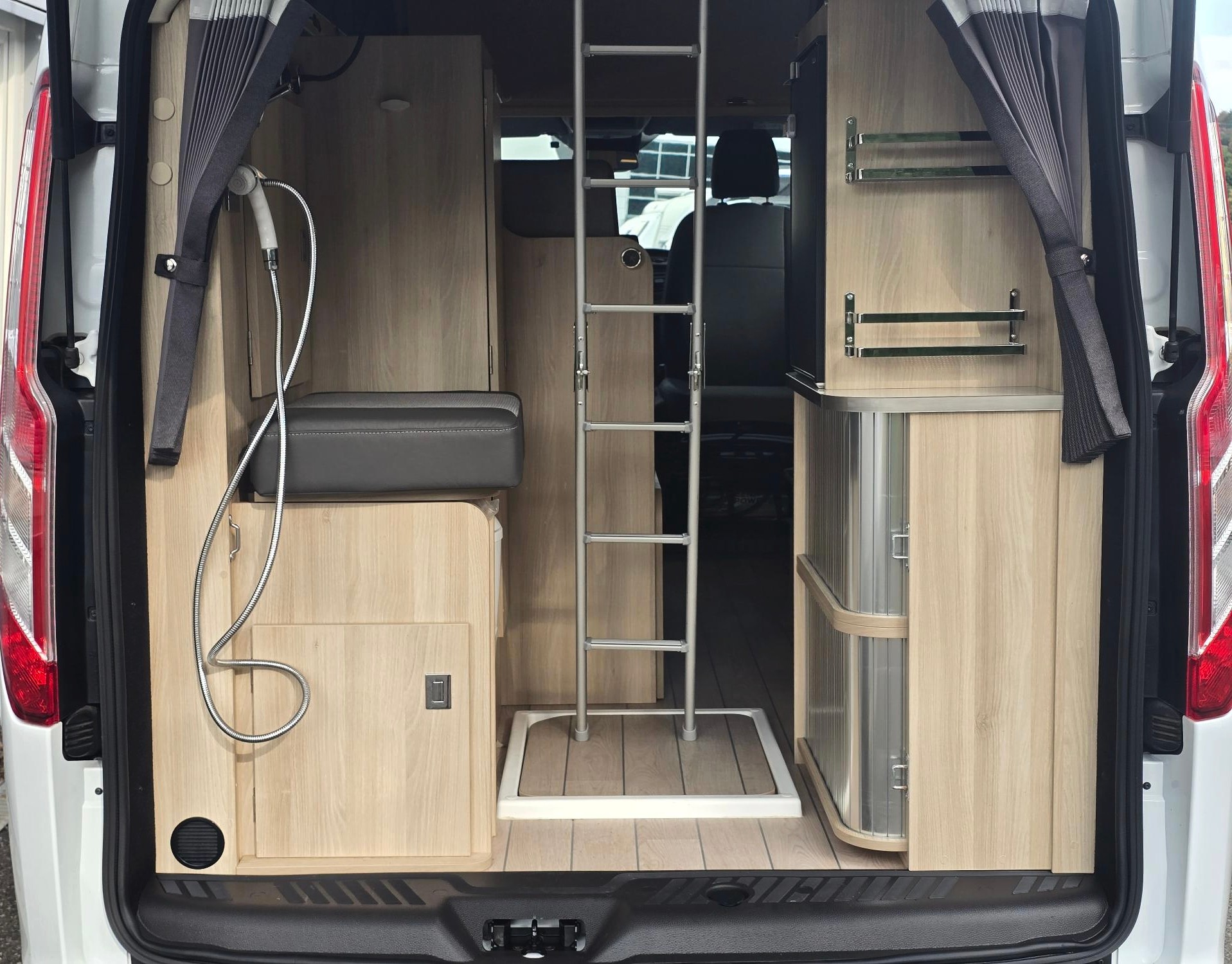 FORD TRANSIT CUSTOM NUGGET DREAMER COMPACT CAPLAND AUFSTELLDACH 2,0 TDCI DIESEL AUTOMAT-image-10