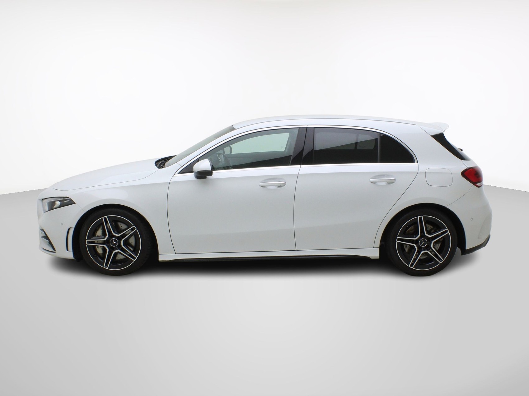MERCEDES-BENZ A-Klasse A 35 AMG 4matic-image-2