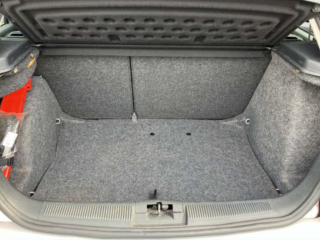SKODA Fabia 1.4 TDI Ambiente-image-12