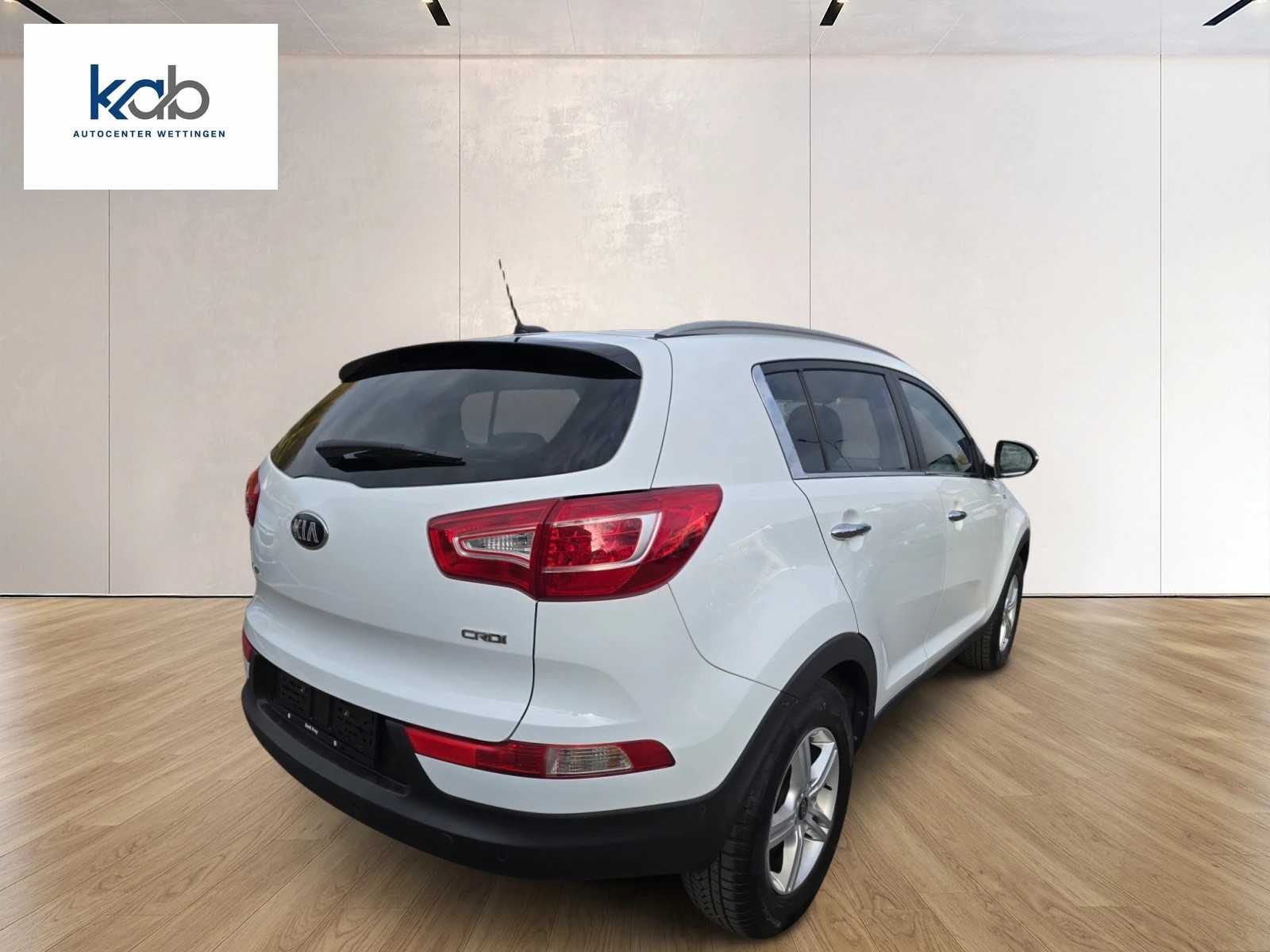 KIA Sportage 2.0 CRDi Trend 4WD Automatic-image-3